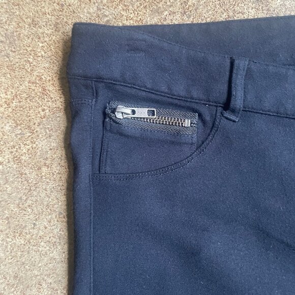 Express Black Skinny Leg Pants - Picture 3 of 11